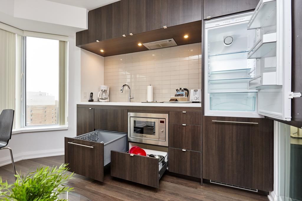 Atlas Suites - Yorkville Furnished Apartments Торонто Екстер'єр фото