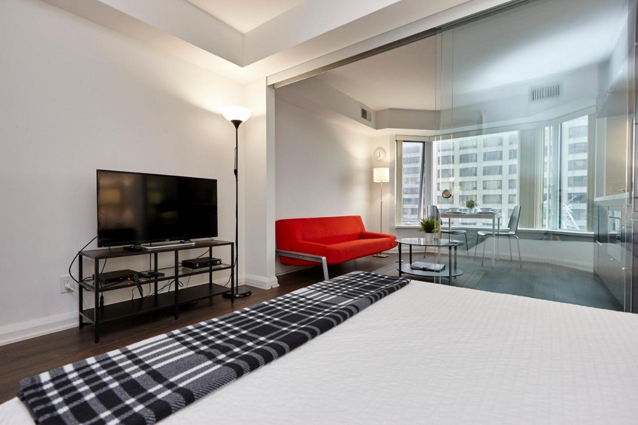 Atlas Suites - Yorkville Furnished Apartments Торонто Екстер'єр фото