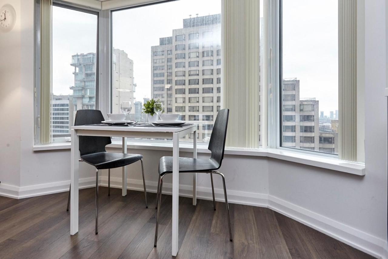 Atlas Suites - Yorkville Furnished Apartments Торонто Екстер'єр фото