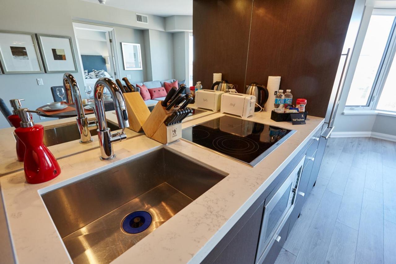 Atlas Suites - Yorkville Furnished Apartments Торонто Екстер'єр фото
