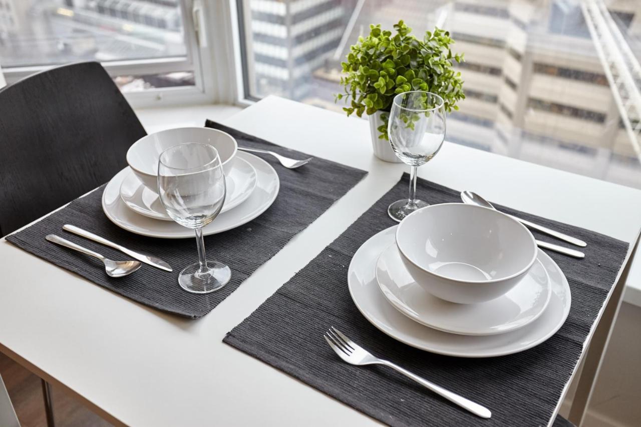 Atlas Suites - Yorkville Furnished Apartments Торонто Екстер'єр фото